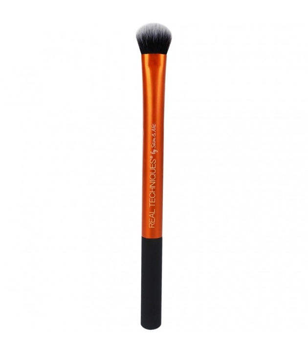 Real Techniques Expert Concealer Brush i gruppen HELSE OG SKJØNNHET / Makeup / Verktøy og sminkesett / Børster og pensler hos TP E-commerce Nordic AB (38-69504)