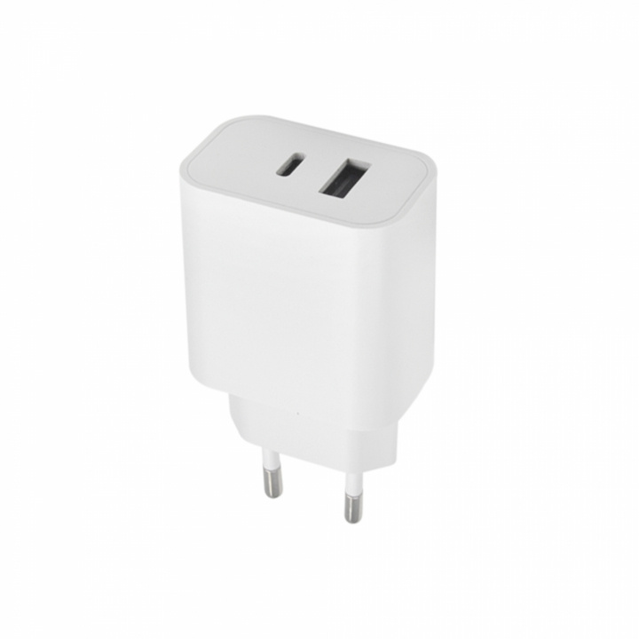 Maxlife MXTC-06 PD QC charger 1x USB-C 1x USB 20W i gruppen SMARTTELEFON & NETTBRETT / Ladere og Kabler / Vegglader / Vegglader USB hos TP E-commerce Nordic AB (38-96944)