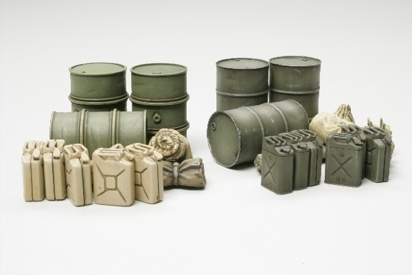 Tamiya 1/48 JERRY CANS i gruppen SPORT, FRITID & HOBBY / Hobby / Plastmodeller / Militære kjøretøy (land) hos TP E-commerce Nordic AB (A06240)