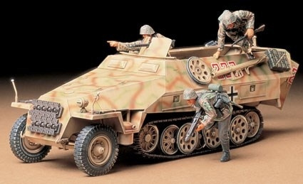 Tamiya 1/35 SD KFZ 251/1 AUF D i gruppen SPORT, FRITID & HOBBY / Hobby / Plastmodeller / Militære kjøretøy (land) hos TP E-commerce Nordic AB (A06307)