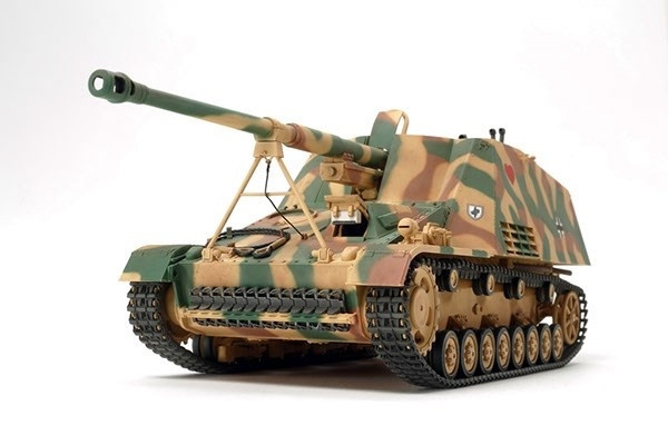 Tamiya 1/35 Nashorn Heavy Tank Destroyer - German i gruppen SPORT, FRITID & HOBBY / Hobby / Plastmodeller / Militære kjøretøy (land) hos TP E-commerce Nordic AB (A06531)