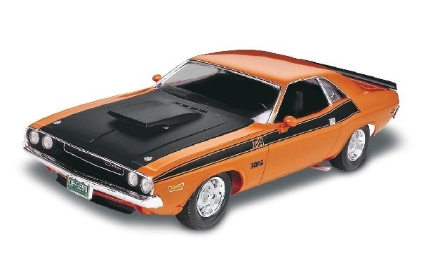 Revell 1970 Dodge Challenger 2\'n1 i gruppen SPORT, FRITID & HOBBY / Hobby / Plastmodeller / Biler hos TP E-commerce Nordic AB (A07967)