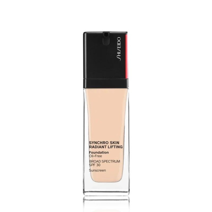 Shiseido Synchro Skin Radiant Lifting Foundation 130 30ml i gruppen HELSE OG SKJØNNHET / Makeup / Makeup ansikt / Foundation hos TP E-commerce Nordic AB (C13863)