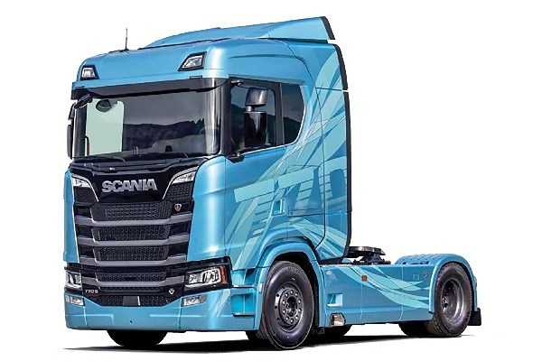 ITALERI 1:24 Scania S770 4x2 normal roof i gruppen SPORT, FRITID & HOBBY / Hobby / Plastmodeller / Biler hos TP E-commerce Nordic AB (C29818)