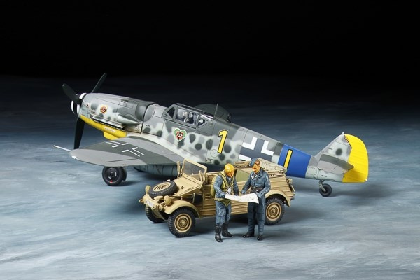 TAMIYA 1/48 Messerschmitt Bf109 G-6 & Kübelwagen Type 82 i gruppen SPORT, FRITID & HOBBY / Hobby / Plastmodeller / Fly & Helikoptre hos TP E-commerce Nordic AB (C31722)