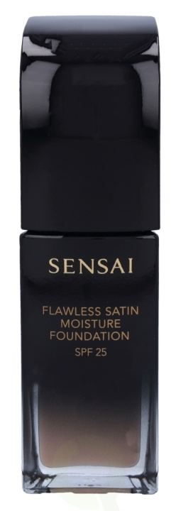 Sensai Flawless Satin Foundation SPF25 30 ml FS103 Sand Beige i gruppen HELSE OG SKJØNNHET / Makeup / Makeup ansikt / Foundation hos TP E-commerce Nordic AB (C41543)