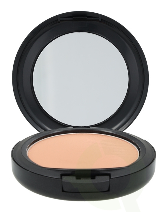 MAC Studio Fix Powder Plus Foundation 15 gr NW33 i gruppen HELSE OG SKJØNNHET / Makeup / Makeup ansikt / Foundation hos TP E-commerce Nordic AB (C41664)