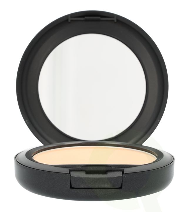 MAC Studio Fix Powder Plus Foundation 15 gr NC25 i gruppen HELSE OG SKJØNNHET / Makeup / Makeup ansikt / Foundation hos TP E-commerce Nordic AB (C41674)