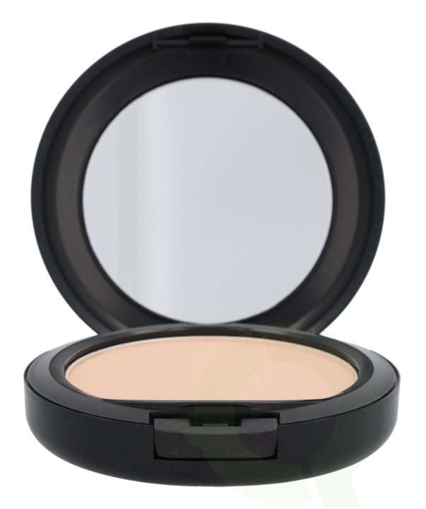 MAC Studio Fix Powder Plus Foundation 15 gr NW20 i gruppen HELSE OG SKJØNNHET / Makeup / Makeup ansikt / Foundation hos TP E-commerce Nordic AB (C41682)