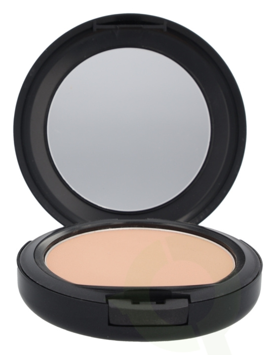 MAC Studio Fix Powder Plus Foundation 15 gr NW22 i gruppen HELSE OG SKJØNNHET / Makeup / Makeup ansikt / Foundation hos TP E-commerce Nordic AB (C41683)