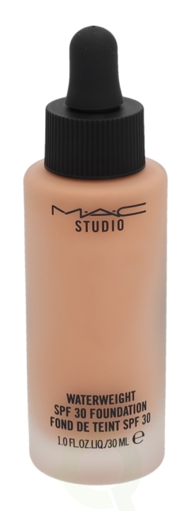 MAC Studio Waterweight Foundation SPF30 30 ml NW30 i gruppen HELSE OG SKJØNNHET / Makeup / Makeup ansikt / Foundation hos TP E-commerce Nordic AB (C41707)