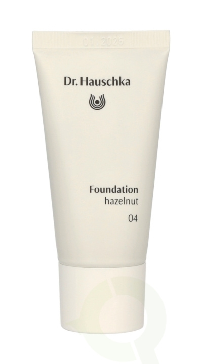 Dr. Hauschka Foundation 30 ml #04 Hazelnut i gruppen HELSE OG SKJØNNHET / Makeup / Makeup ansikt / Foundation hos TP E-commerce Nordic AB (C50807)