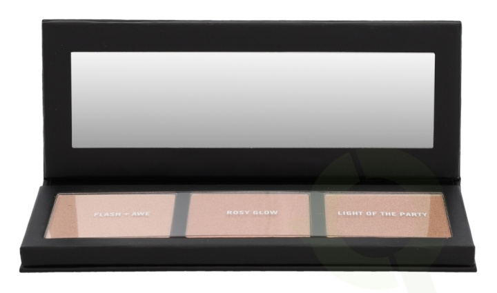 MAC Hyper Real Glow Palette 13.5 gr Flash + Awe i gruppen HELSE OG SKJØNNHET / Makeup / Makeup ansikt / Contour/Highlight hos TP E-commerce Nordic AB (C53789)