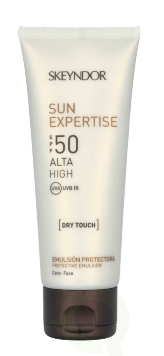 Skeyndor Sun Expertise Dry Touch Protective Emulsion SPF50 75 ml i gruppen HELSE OG SKJØNNHET / Hudpleie / Soling / Solkrem hos TP E-commerce Nordic AB (C56022)