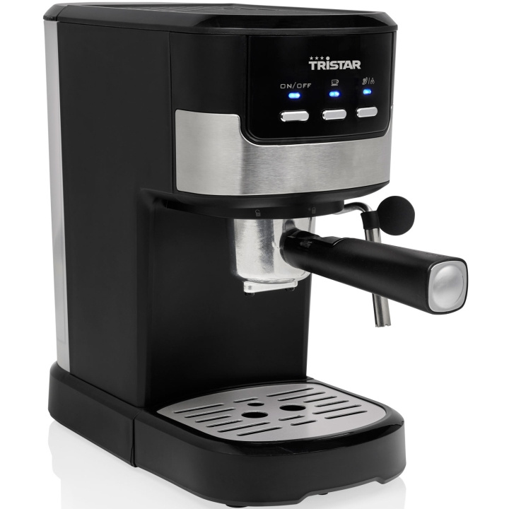 Tristar Espressomaskin Manual CM-2278 inkl. melkeskummer i gruppen HJEM, HUS OG HAGE / Husholdningsapparater / Kaffe og espresso / Espressomaskiner hos TP E-commerce Nordic AB (C62183)