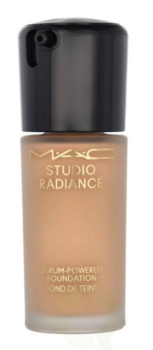 MAC Studio Radiance Serum-Powered Foundation 30 ml #NC17 i gruppen HELSE OG SKJØNNHET / Makeup / Makeup ansikt / Foundation hos TP E-commerce Nordic AB (C63970)