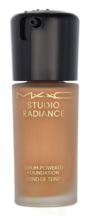 MAC Studio Radiance Serum-Powered Foundation 30 ml #NC35 i gruppen HELSE OG SKJØNNHET / Makeup / Makeup ansikt / Foundation hos TP E-commerce Nordic AB (C63975)