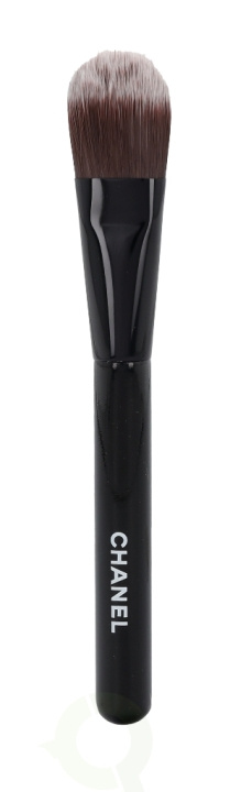 Chanel Les Pinceaux Foundation Brush 1 piece No 100 i gruppen HELSE OG SKJØNNHET / Makeup / Verktøy og sminkesett / Børster og pensler hos TP E-commerce Nordic AB (C66906)