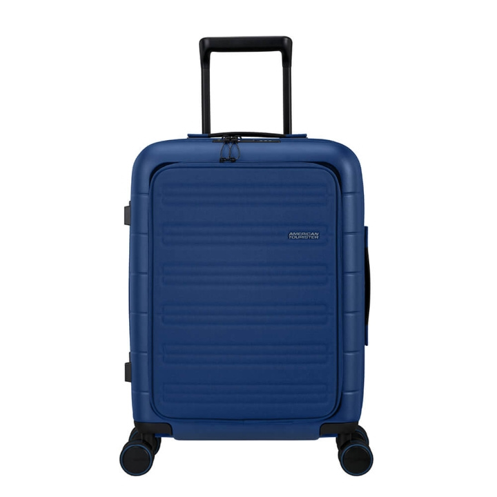 American Tourister Kabinkoffert Novastream Spinner 55/20 Front PocketNavy Blue i gruppen SPORT, FRITID & HOBBY / Reise / Kofferter hos TP E-commerce Nordic AB (C71159)