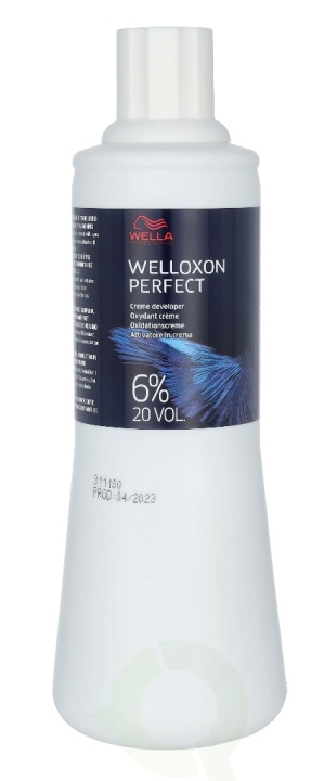 Wella Welloxon Perfect Creme Developer 500 ml 6% 20Vol. i gruppen HELSE OG SKJØNNHET / Hår & styling / Hårpleie / Hårfarge / Hårfarge & Fargebombe hos TP E-commerce Nordic AB (C73946)