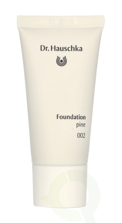 Dr. Hauschka Foundation 30 ml #002 Pine i gruppen HELSE OG SKJØNNHET / Makeup / Makeup ansikt / Foundation hos TP E-commerce Nordic AB (C76376)