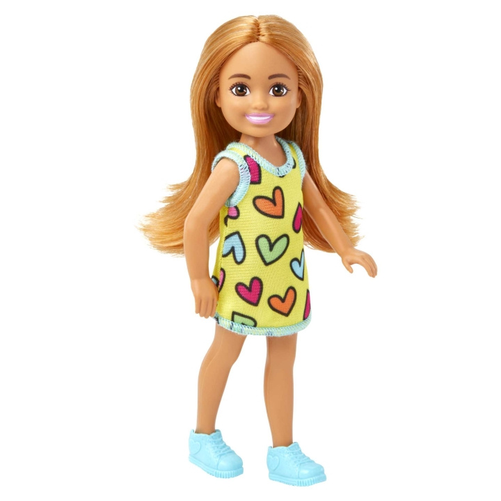 Barbie Chelsea og vennene dukke - kjole med hjertetrykk (HNY57) i gruppen LEKER, BARN OG BABY / Leker / Dukker & tilbehør hos TP E-commerce Nordic AB (C80774)