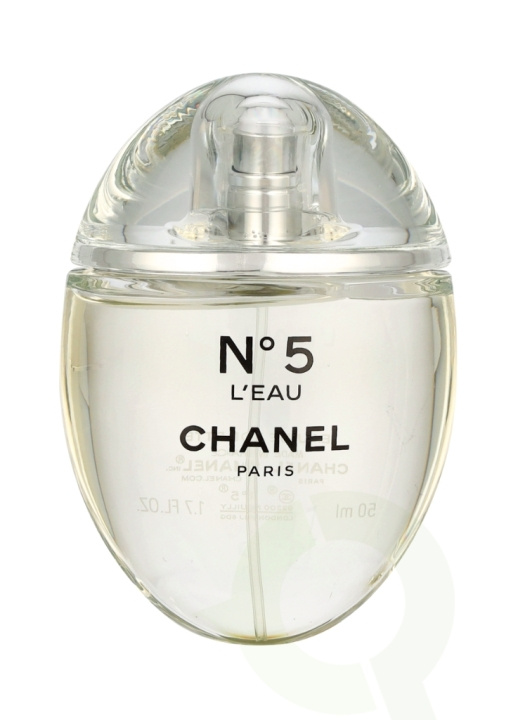 Chanel No 5 L\'Eau Edt Spray 50 ml i gruppen HELSE OG SKJØNNHET / Duft og parfyme / Parfyme / Parfyme for henne hos TP E-commerce Nordic AB (C85047)