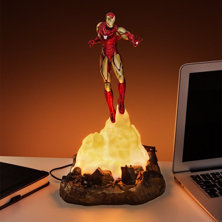 Paladone Iron Man Diorama Light i gruppen Elektronikk / Lys / Bordlamper hos TP E-commerce Nordic AB (C85561)