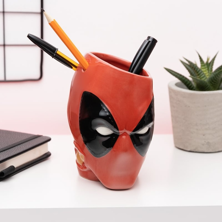 Paladone Deadpool Pen and Plant Pot i gruppen SPORT, FRITID & HOBBY / Morsomme produkter / Morsomme produkter hos TP E-commerce Nordic AB (C86813)