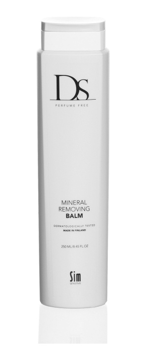 DS Sim Sensitive Mineral Removing Balm 250 ml i gruppen HELSE OG SKJØNNHET / Hår & styling / Hårpleie / Sjampo hos TP E-commerce Nordic AB (C88747)