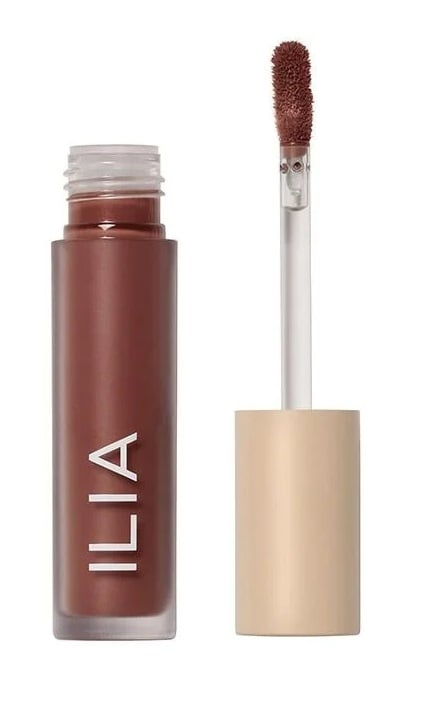 ILIA ILIA Liquid Powder Matte Eye Tint Baroque Deep Burgundy 3,5 ml i gruppen HELSE OG SKJØNNHET / Makeup / Øyne og øyebryn / Øyeskygger hos TP E-commerce Nordic AB (C89668)