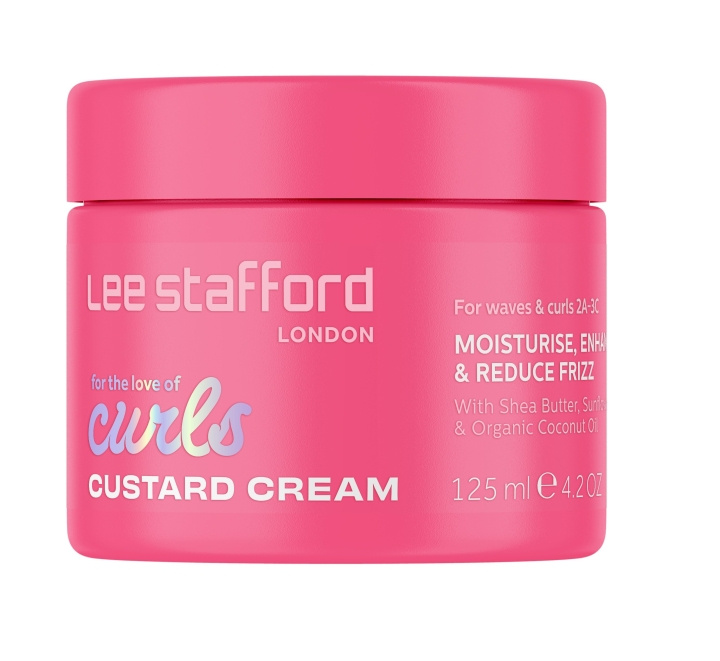 Lee Stafford For The Love Of Curls Custard Cream 125 ml i gruppen HELSE OG SKJØNNHET / Hår & styling / Hårstyling / Stylingkrem hos TP E-commerce Nordic AB (C89811)