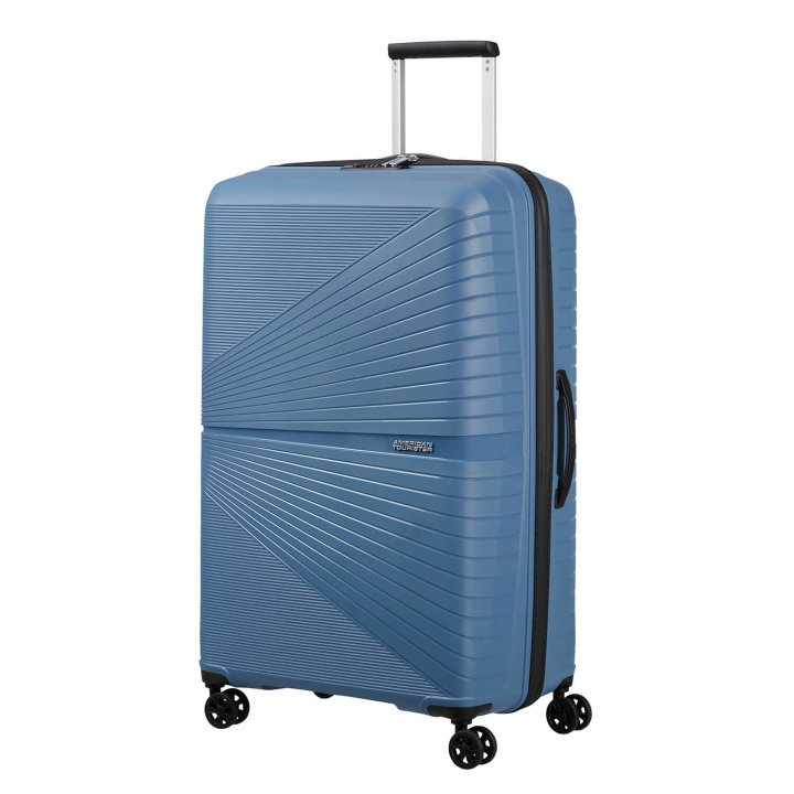 American Tourister Koffert Airconic Spinner 77/31 Coronet Blue i gruppen SPORT, FRITID & HOBBY / Reise / Kofferter hos TP E-commerce Nordic AB (C92319)