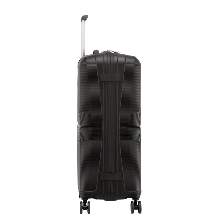 American Tourister Koffert Airconic Spinner 67/26 Onyx Black i gruppen SPORT, FRITID & HOBBY / Reise / Kofferter hos TP E-commerce Nordic AB (C92321)