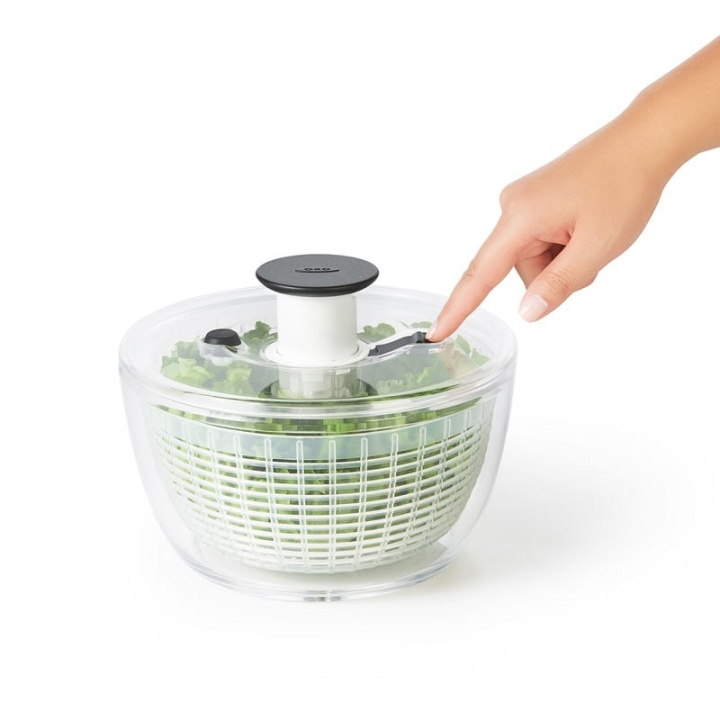 OXO Salat Spinner - Mini (X-1351680) i gruppen HJEM, HUS OG HAGE / Kjøkkenutstyr / Annet kjøkkenutstyr hos TP E-commerce Nordic AB (C93553)