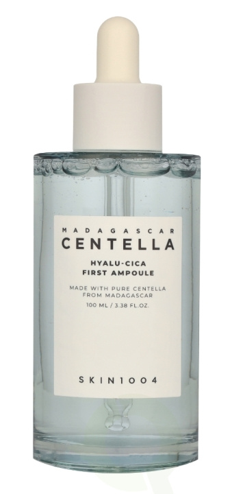 SKIN1004 Madagascar Centella Hyalu-Cica First Ampoule 100 ml i gruppen HELSE OG SKJØNNHET / Hudpleie / Ansikt / Hudserum hos TP E-commerce Nordic AB (C95609)