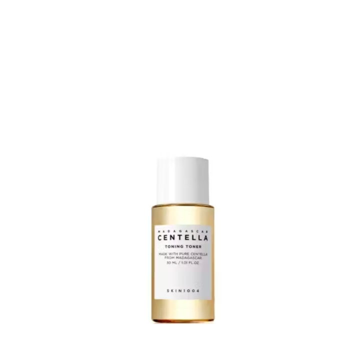 SKIN1004 Madagaskar Centella Toning Toner 30 ml i gruppen HELSE OG SKJØNNHET / Hudpleie / Ansikt / Ansiktsvann & Facemist hos TP E-commerce Nordic AB (D00746)