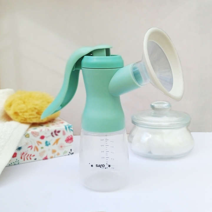 SARO Baby Manual Breat Milk Pump Green i gruppen LEKER, BARN OG BABY / Babyprodukter / Omsorg og hygiene hos TP E-commerce Nordic AB (D01490)