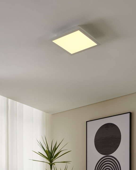 Eglo Salobrena-Z panel hvit 30x30 - TW - Zigbee, Bluetooth i gruppen Elektronikk / Lys / Taklamper hos TP E-commerce Nordic AB (D04108)