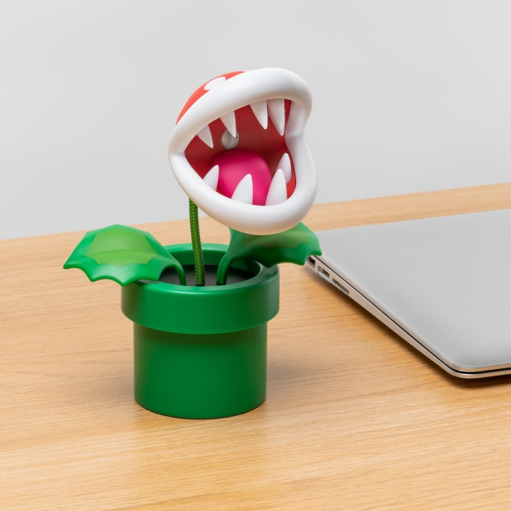 Paladone Mini Piranha Plant justerbar lampe i gruppen Elektronikk / Lys / Bordlamper hos TP E-commerce Nordic AB (D04436)