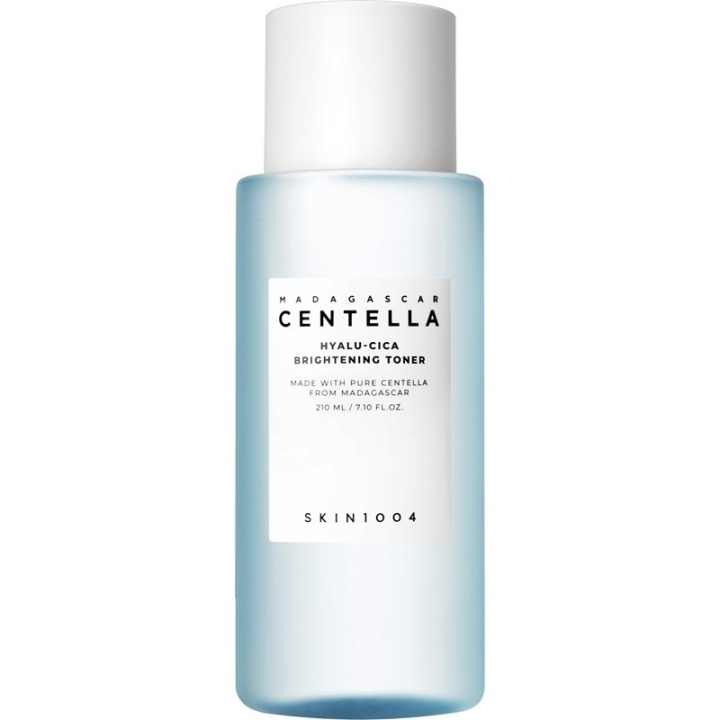 SKIN1004 Madagaskar Centella Hyalu-Cica Brightening Toner 210 ml i gruppen HELSE OG SKJØNNHET / Hudpleie / Ansikt / Ansiktsolje hos TP E-commerce Nordic AB (D11597)